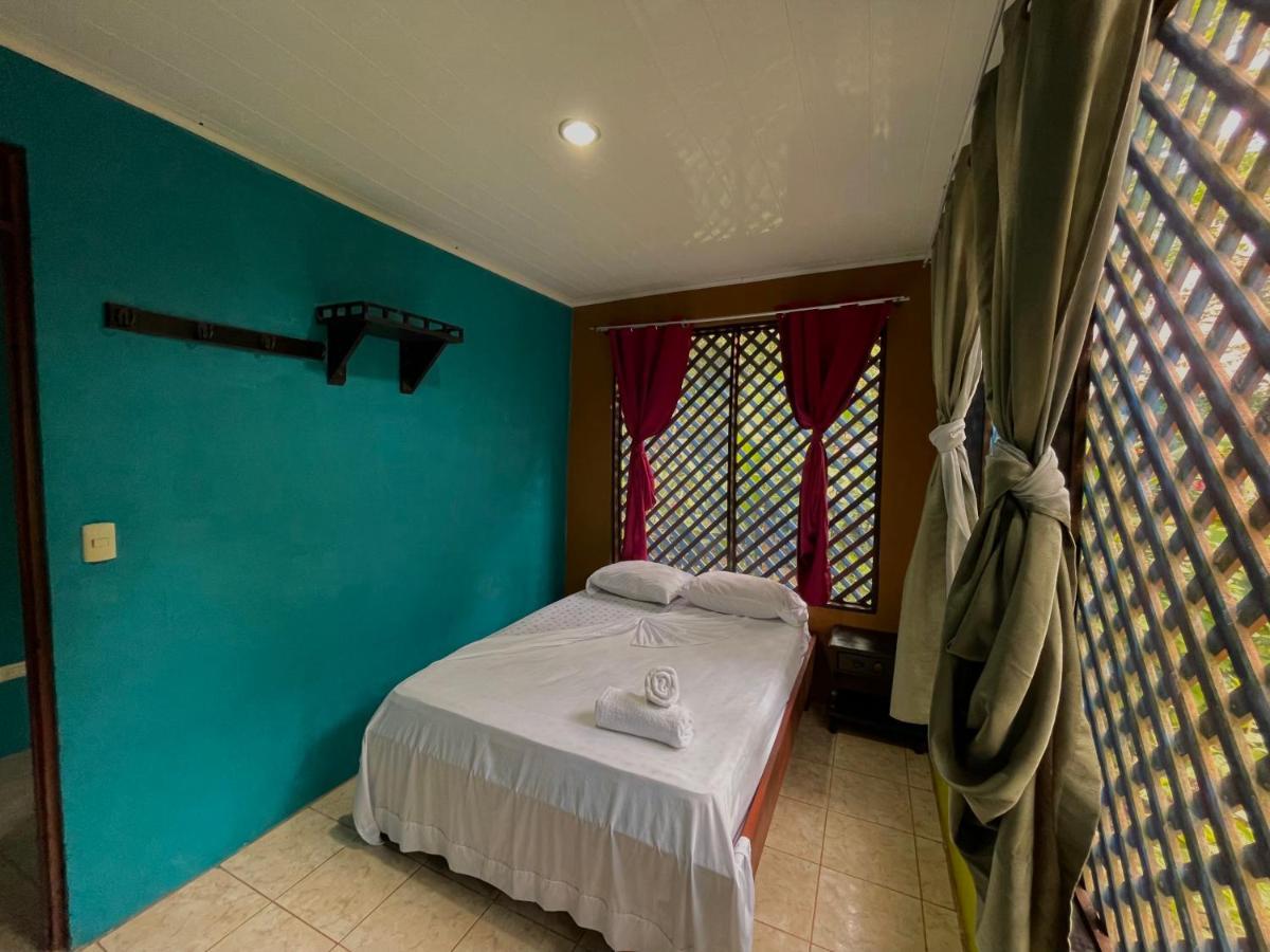 Los Amigos Jungle Hotel Tortuguero Exteriör bild