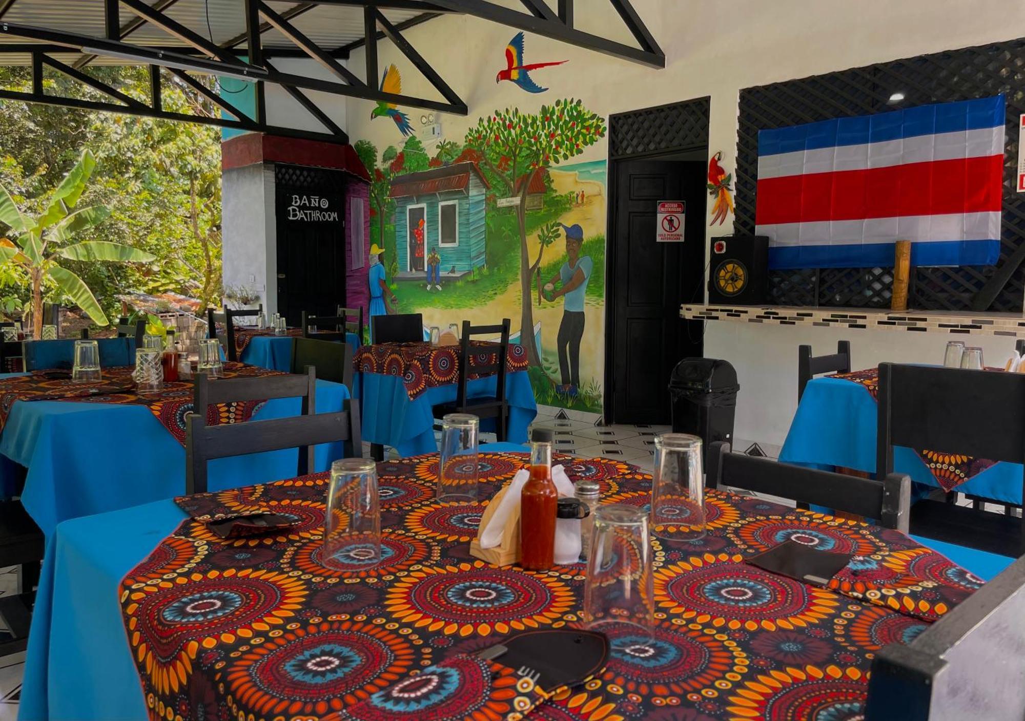Los Amigos Jungle Hotel Tortuguero Exteriör bild