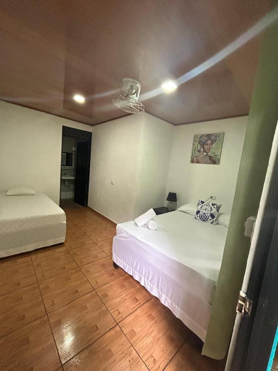 Los Amigos Jungle Hotel Tortuguero Exteriör bild